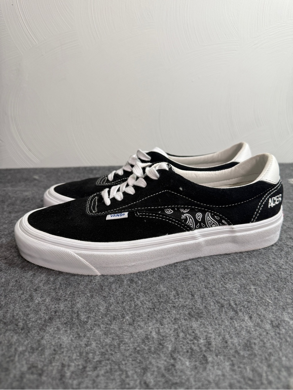 Vans acer Paisley Black and White
Sneakers bandana
